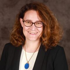 Kathrin Dunlap headshot.